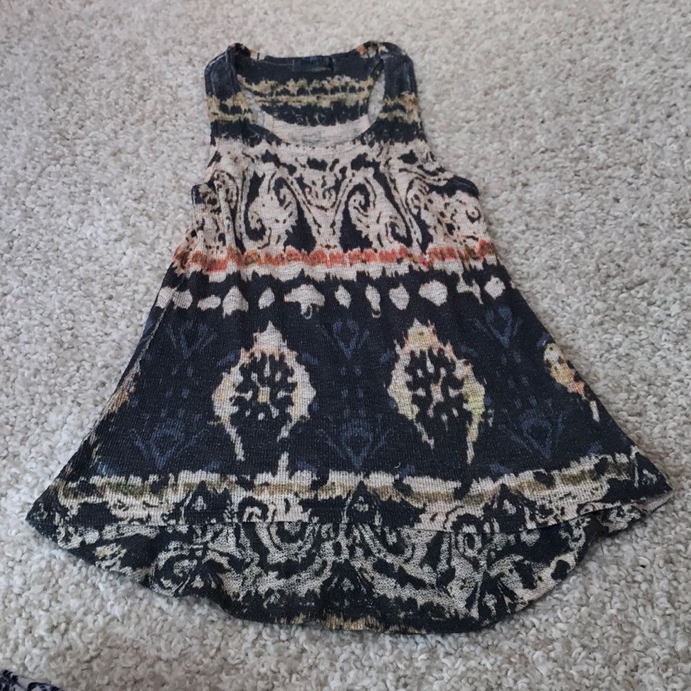 Sleeveless blouse